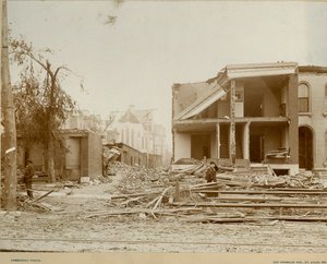 Destrucción por tornado